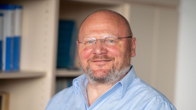 Porträtbild von Frank Rößner.
